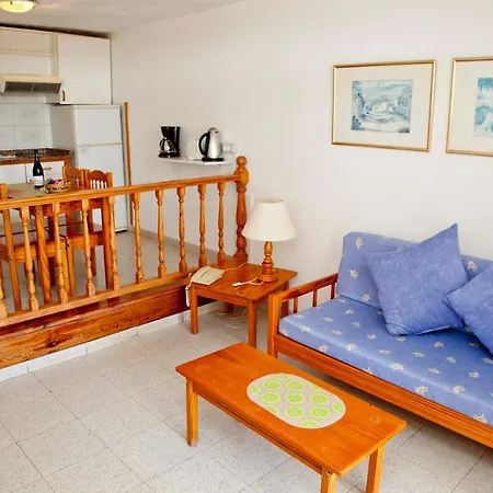 Tamaran Apartment *